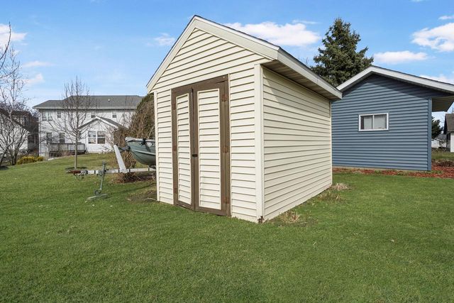 206 Sunset COURT, Mayville, WI 53050