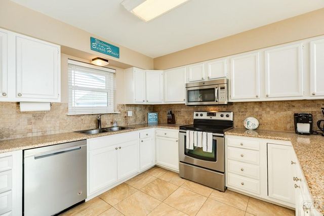 4406 Tampico Way, Galveston, TX 77554