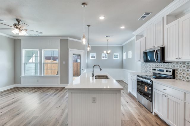 106 Market Street, Lake Dallas, TX 75065