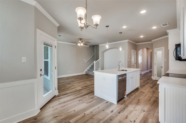 106 Market Street, Lake Dallas, TX 75065