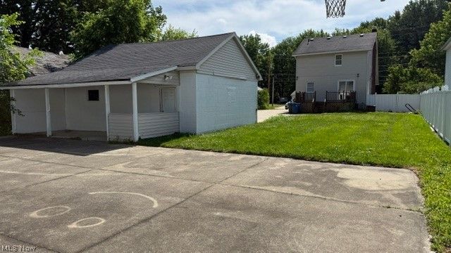 2894 Lost Nation Road, Willoughby, OH 44094