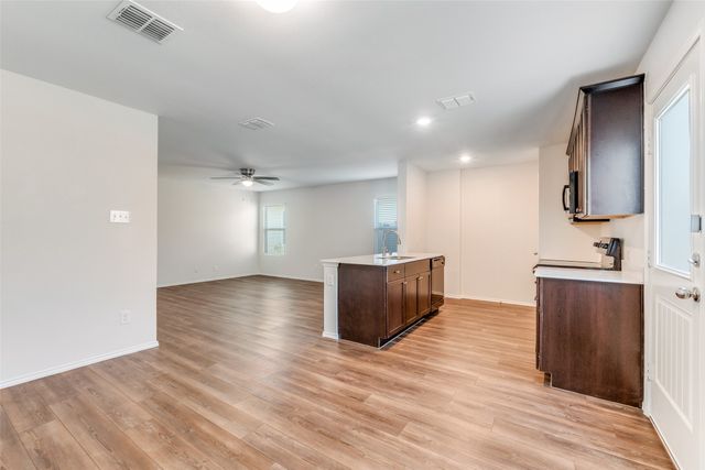 9287 Summerlee Street, Dallas, TX 75227