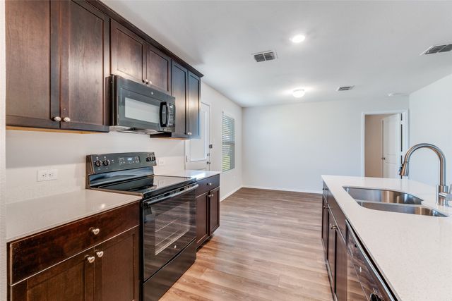 9287 Summerlee Street, Dallas, TX 75227