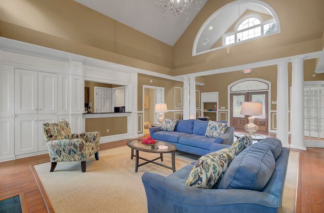 45 Sycamore Avenue Apt 926, Charleston, SC 29407