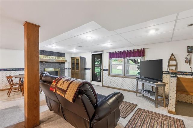 13016 Spring Road, Liberty, MO 64068