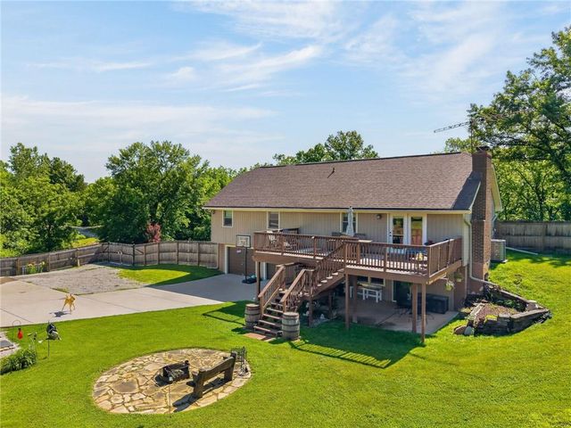13016 Spring Road, Liberty, MO 64068
