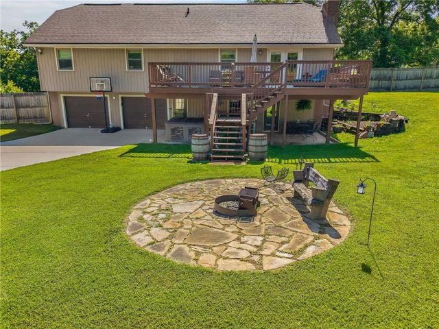 13016 Spring Road, Liberty, MO 64068