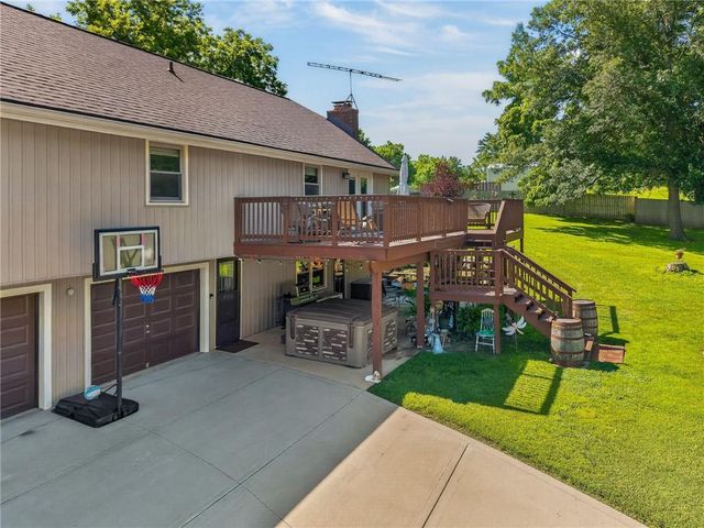 13016 Spring Road, Liberty, MO 64068