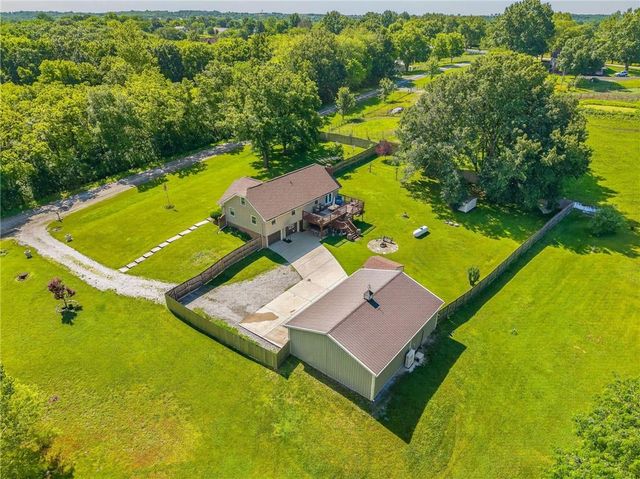 13016 Spring Road, Liberty, MO 64068
