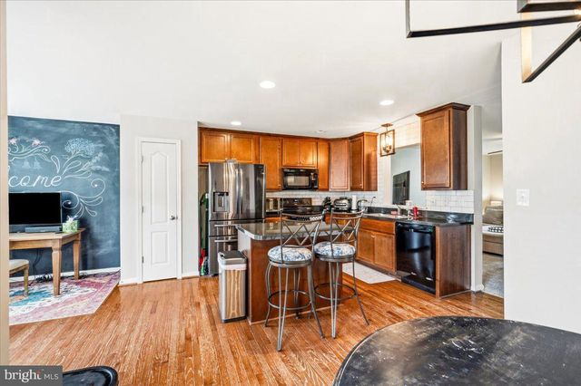24 VENTURA WAY, Hedgesville, WV 25427
