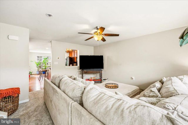 24 VENTURA WAY, Hedgesville, WV 25427