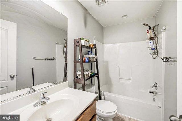 24 VENTURA WAY, Hedgesville, WV 25427