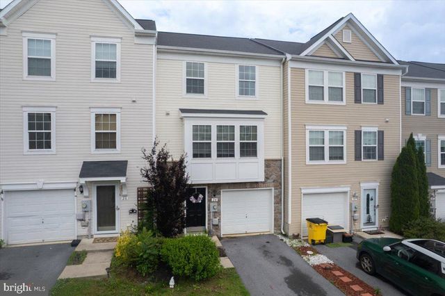 24 VENTURA WAY, Hedgesville, WV 25427