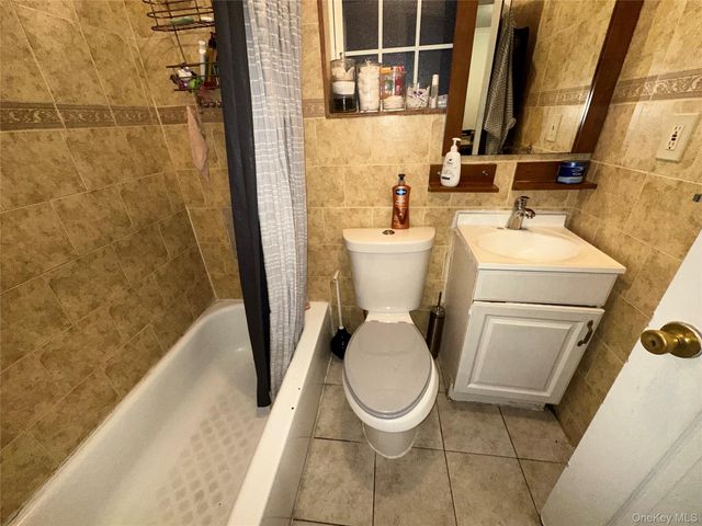 14141 255th Street, Rosedale, NY 11422