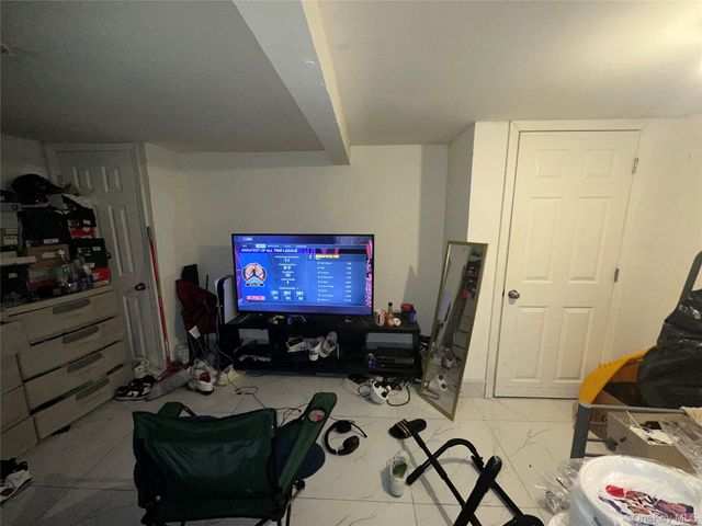 14141 255th Street, Rosedale, NY 11422