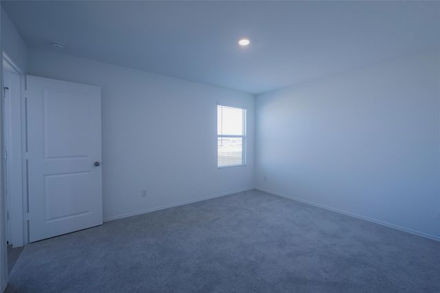 308 Cowpoke DR, Jarrell, TX 76537