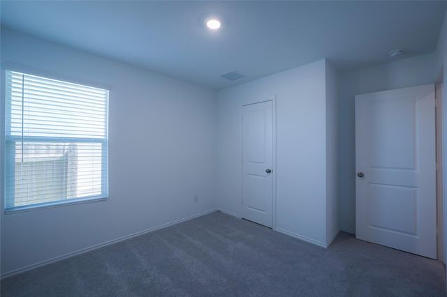 308 Cowpoke DR, Jarrell, TX 76537