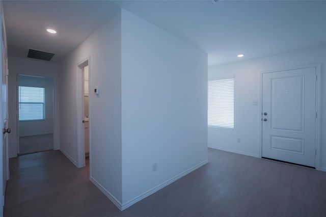 308 Cowpoke DR, Jarrell, TX 76537