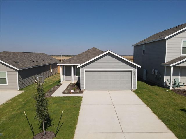 308 Cowpoke DR, Jarrell, TX 76537