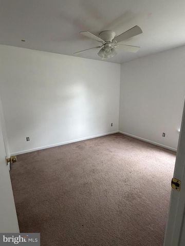 14 WOOD THRUSH AVE, Sicklerville, NJ 08081