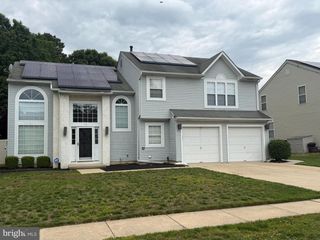 14 WOOD THRUSH AVE, Sicklerville, NJ 08081