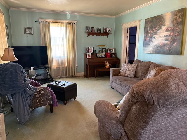 2000 1st Street, Eldorado, IL 62930