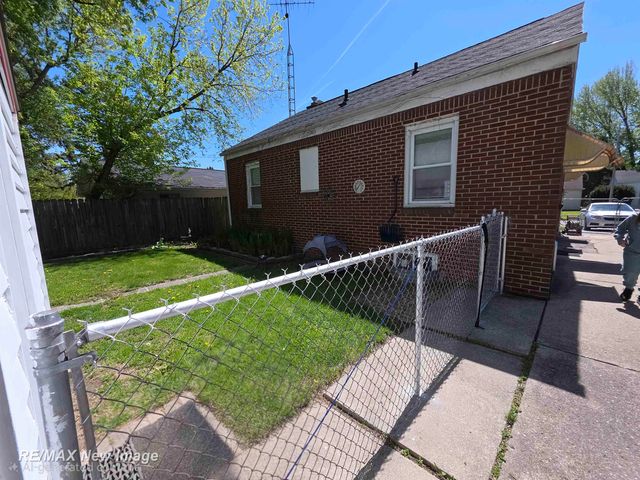 2906 Brandon Street, Flint, MI 48503