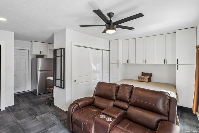 7938 Mainland Woods A, San Antonio, TX 78250