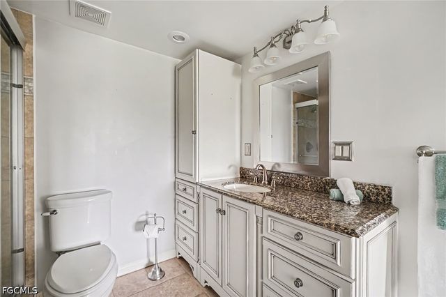 5625 Trailwinds DR 412, Fort Myers, FL 33907