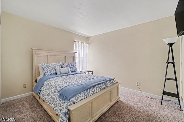 5625 Trailwinds DR 412, Fort Myers, FL 33907