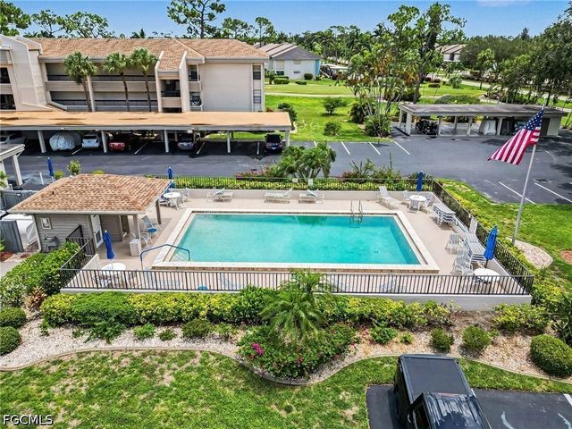 5625 Trailwinds DR 412, Fort Myers, FL 33907