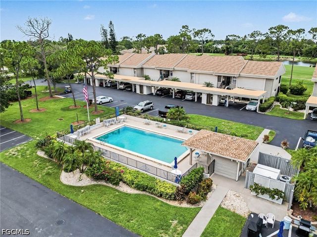 5625 Trailwinds DR 412, Fort Myers, FL 33907