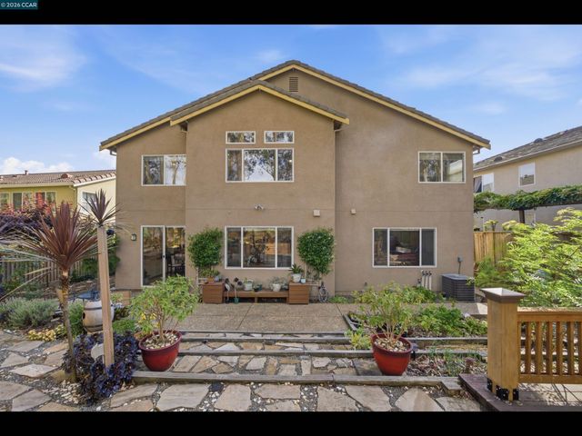 835 Meadow View Dr, Richmond, CA 94806