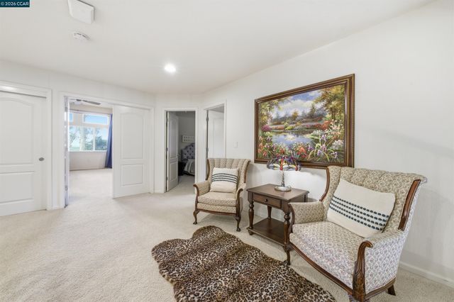 835 Meadow View Dr, Richmond, CA 94806