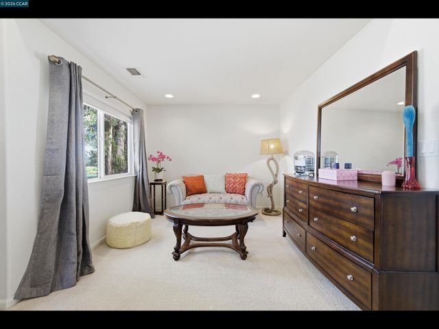 835 Meadow View Dr, Richmond, CA 94806