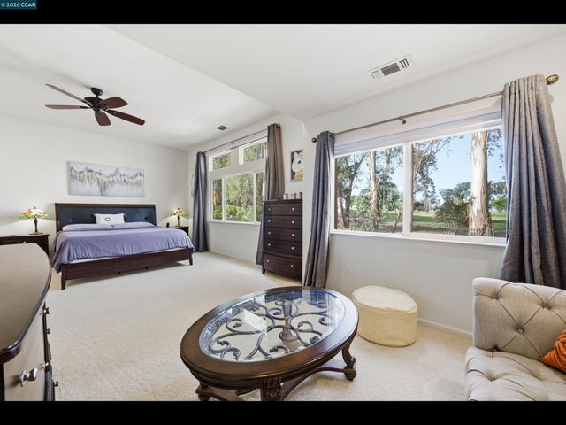 835 Meadow View Dr, Richmond, CA 94806