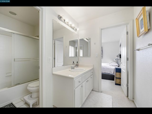 835 Meadow View Dr, Richmond, CA 94806