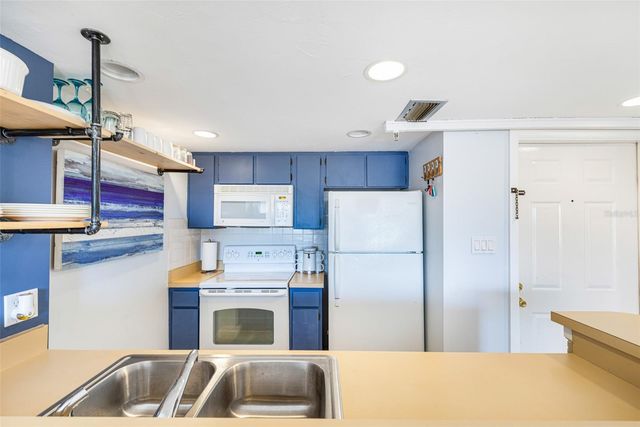 3160 MATECUMBE KEY ROAD 221, Punta Gorda, FL 33955