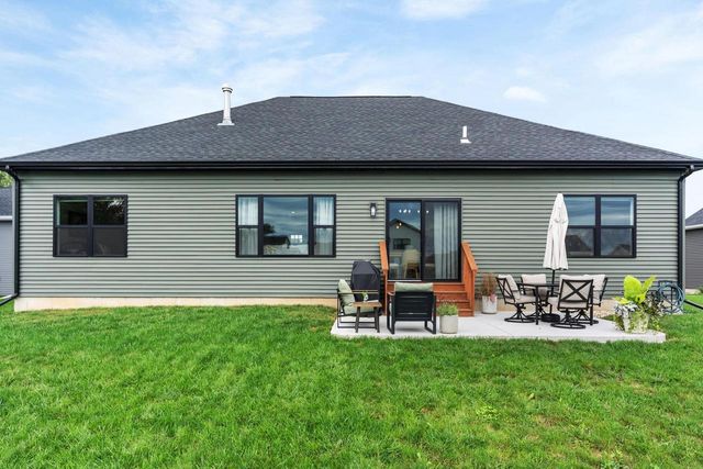 67 E Ash Lane, Milton, WI 53563