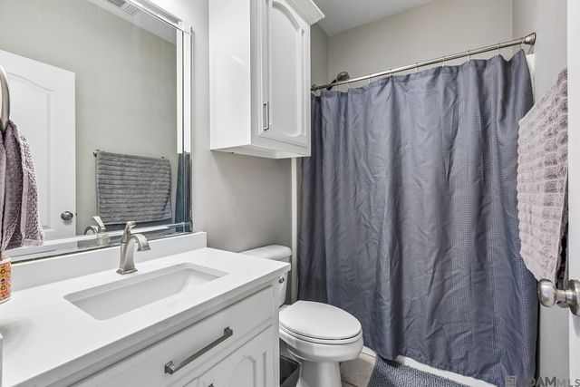 14169 Twelve Oaks Dr, Walker, LA 70785