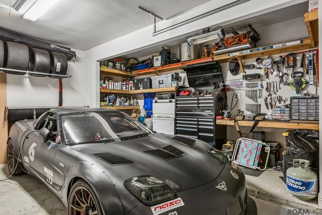 14169 Twelve Oaks Dr, Walker, LA 70785