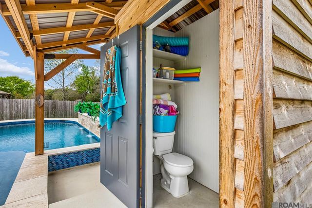 14169 Twelve Oaks Dr, Walker, LA 70785