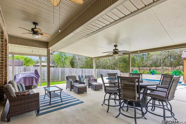 14169 Twelve Oaks Dr, Walker, LA 70785