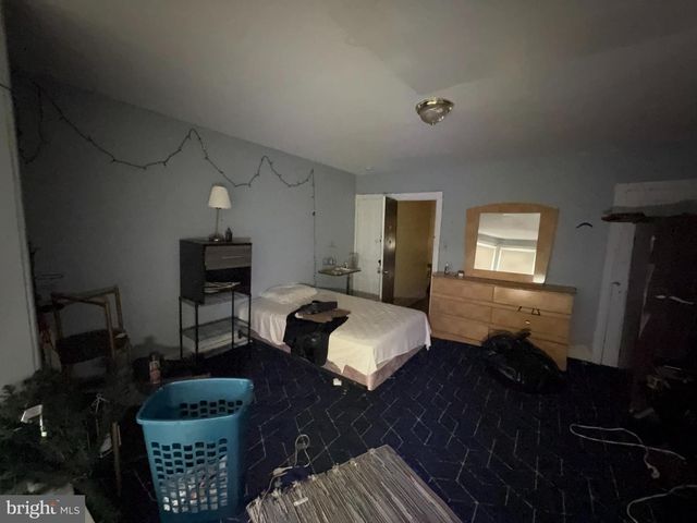 216 E MARSHALL ST, Norristown, PA 19401