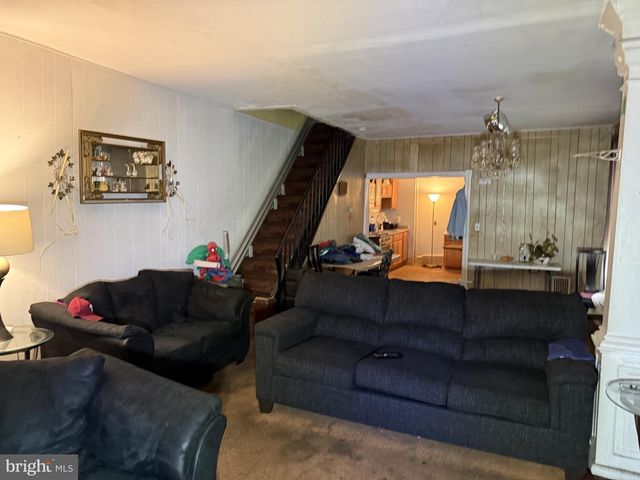 216 E MARSHALL ST, Norristown, PA 19401