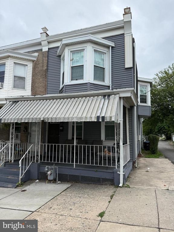 216 E MARSHALL ST, Norristown, PA 19401