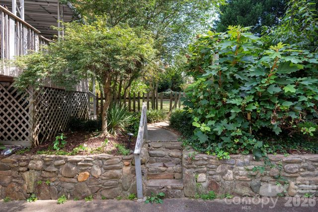 109 Wilshire Drive, Asheville, NC 28806