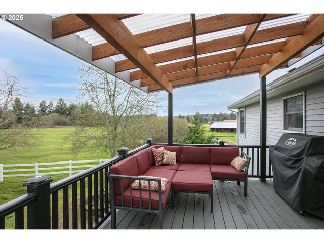 35364 SEARLS Ln, Astoria, OR 97103