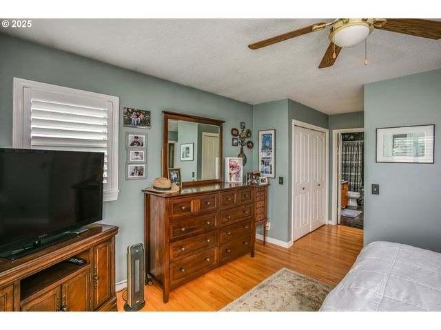 35364 SEARLS Ln, Astoria, OR 97103