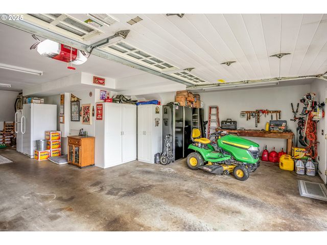 35364 SEARLS Ln, Astoria, OR 97103